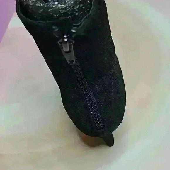 Free People  Willa Ankle Boots - Picture 6 of 6